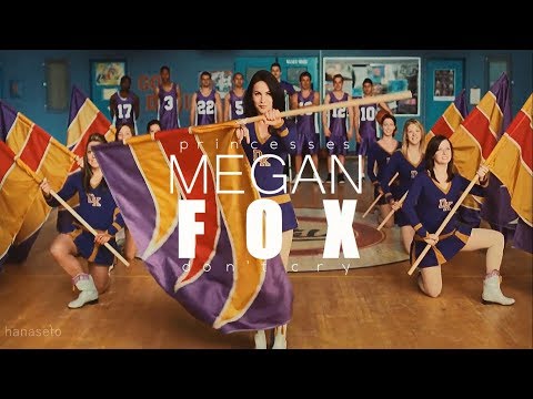 Video: Megan Fox Oblači Princess Noah