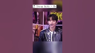 Why hyunjin? WHy?😂😂 #straykids #hyunjin #ex #leeknow #kpop #shorts