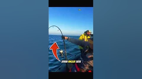 Tarik Ikan Tuna Sampai Joran Melengkung Tajam 😱 #shortmancing #mancing #fishing
