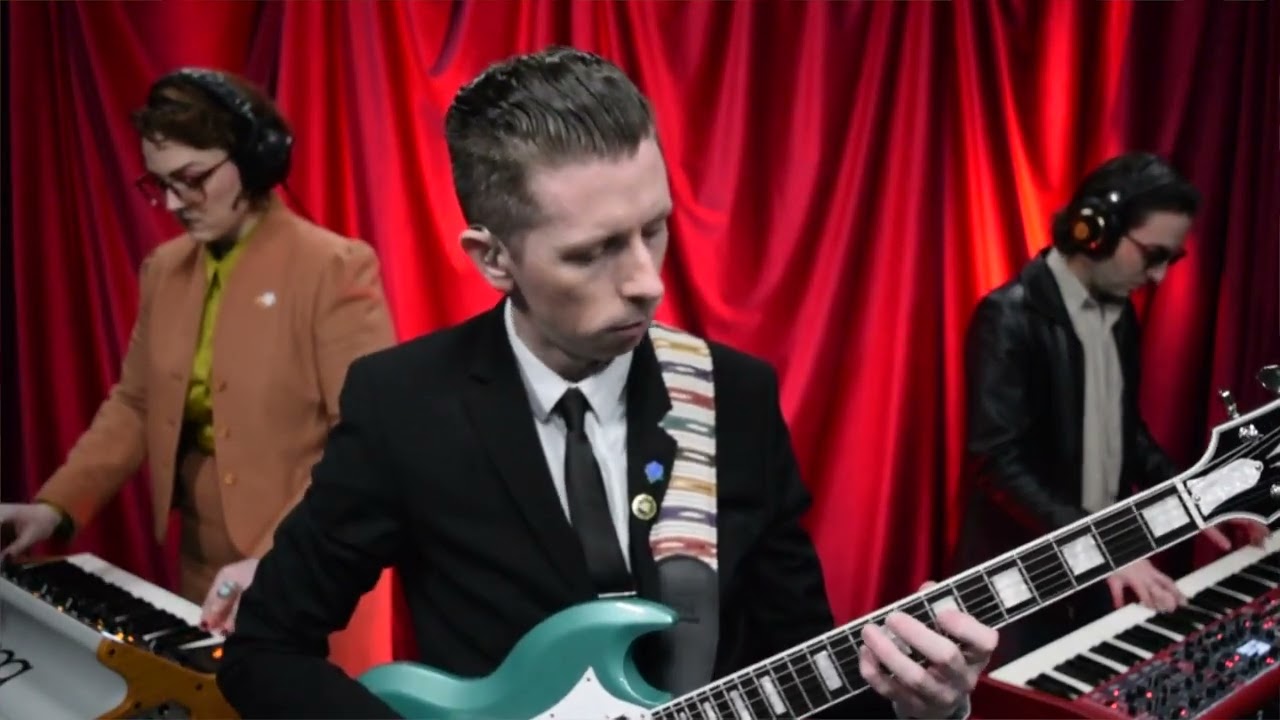 Laura Palmer's Theme - Wisteria Lodge (TWIN PEAKS Heavy Alternative Synth Cover)