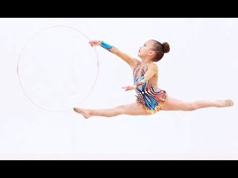 Qizning oqish videosi Sikish paytida mushukning xirillashi (porno video)