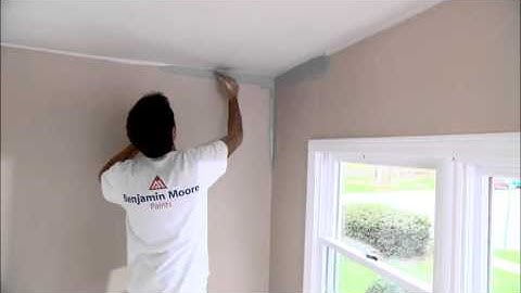 Painting the Walls | Benjamin Moore