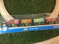 Wooden Train Toy: unpack Bigjigs BJT467 Christmas Train (03881) Wooden Train Toy: unpack Bigjigs BJT467 Christmas Train (03881)