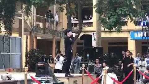 VÀI THÁNG SAU | JayKii hát live tại THPT Vân Nội