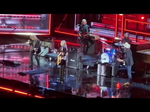 Sheryl Crow & Olivia Rodrigo - If It Makes You Happy @ Rock and Roll Hall of Fame 11-3-2023