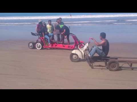 VESPA EKTREME SHOW TEPI PANTAI ARTA PALING SERU- ANIVERSERY KOMPI B PARIAMAN