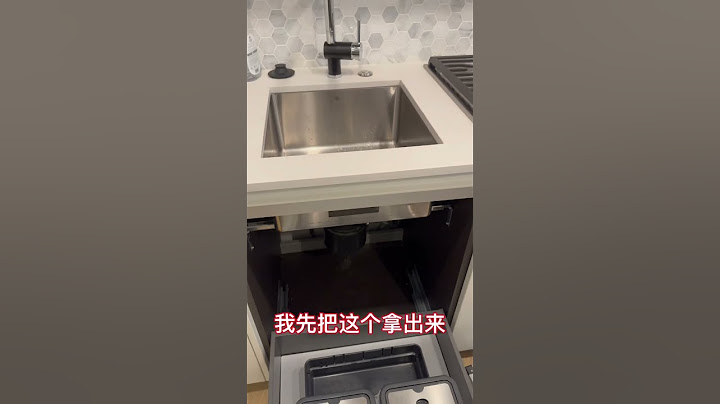水龙头活动了，可以考虑自行修理一下。