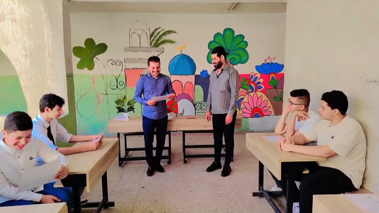 تكريم الطلاب المتفوقين في مادة اللغة الانكليزية للصف الثالث متوسط 