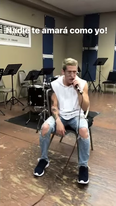 Lenny cantando Nadie te amara como yo 💖