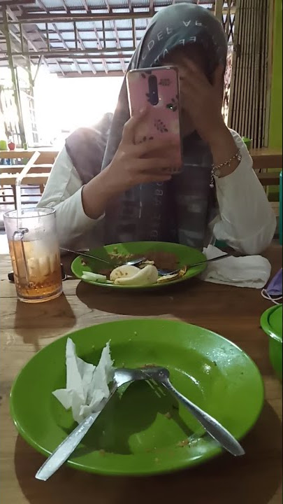 mentahan video halu , makan sama pacar , manasin mantan