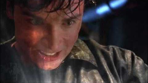 Smallville: Bizarro Clark Tribute-"The Pretender"