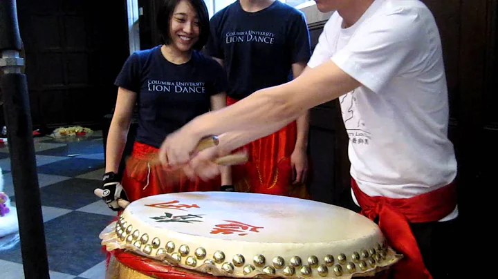 lion dance drumming (Brown: flare)