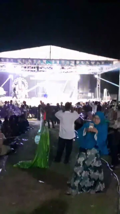 Beji Bersholawat bersama Habib Farid