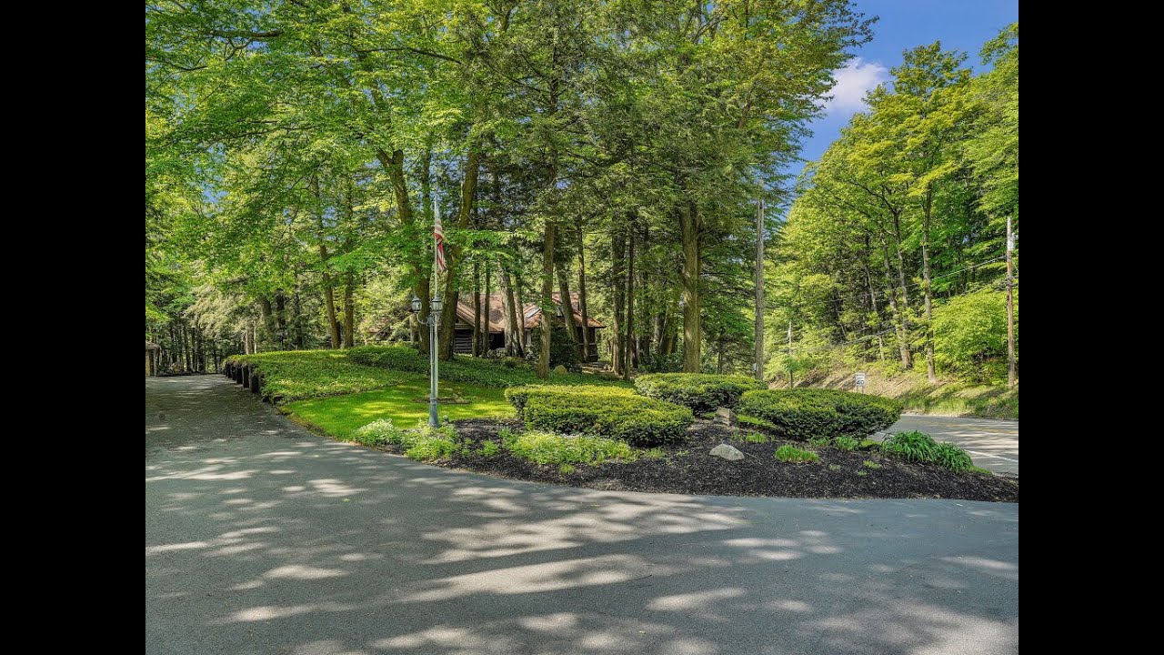 Single Family For Sale 5940 Herman Hill Road, Orchard Park, NY 14127