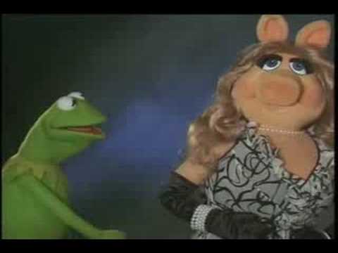 Kermit+ Miss Piggy Interview "STUDIO DC: ALMOST LIVE"