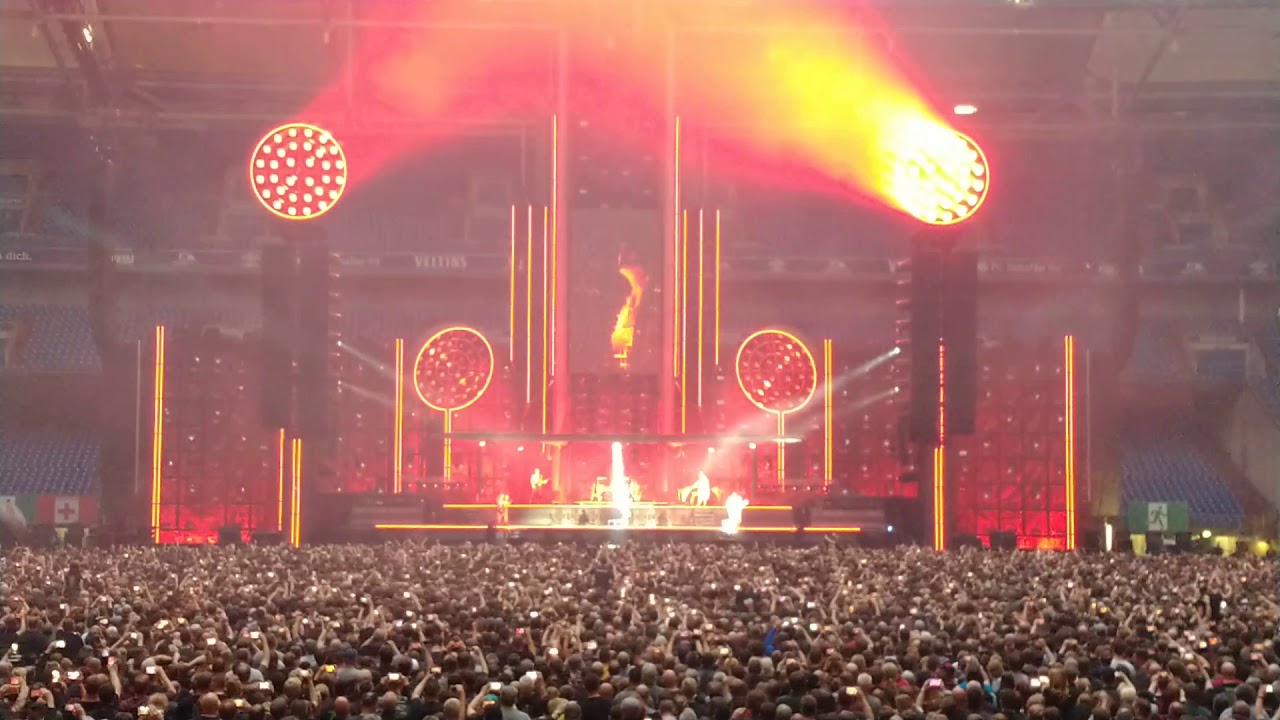RAMMSTEIN - DEUTSCHLAND - live 2019 (rmx + original) - YouTube