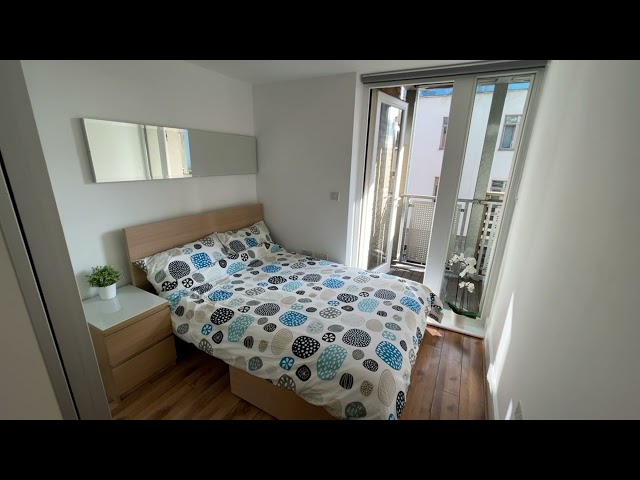 Whole flat, modern 2bed & 2bath, 3 mins from CJ Main Photo