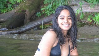 Desi girl bathing in open area/ High-level-Hotness 18 /full Masti