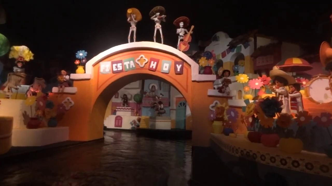 The Gran Fiesta Tour Starring The Three Caballeros Epcot Disney World ...