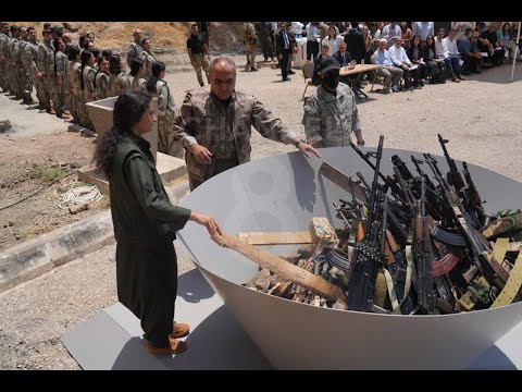 PKK silah bıraktı, bırakılan silahlar yakılarak imha edildi - Video