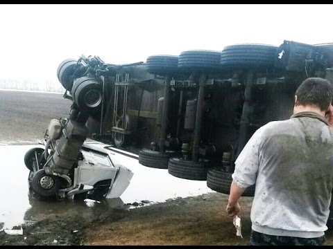 Best truck crashes, truck accident compilation 2015 Part 6 - YouTube