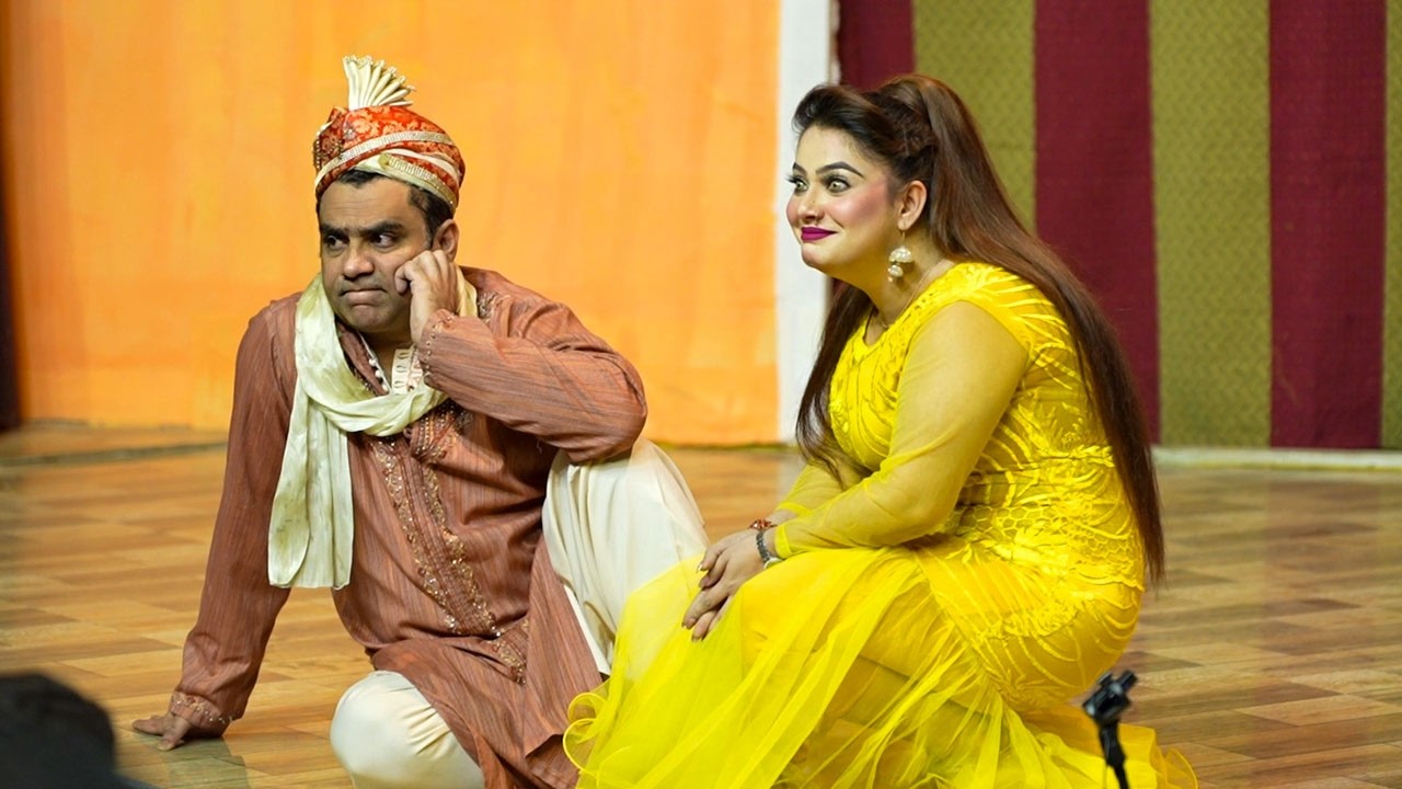 Sajna Choudhary With Qaiser Piya & Sajjad Shoki | New Stage Drama Clip | Best Comedy Clip 2025