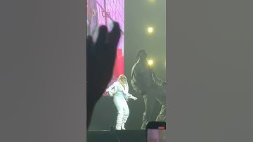 Mary J. Blige Intro dance!🔥 (LIVE @northseajazz)