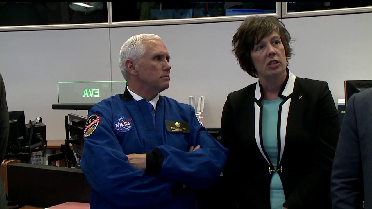 mercury letra Vice President Pence Tours NASA’s Historic Mission Control in Houston