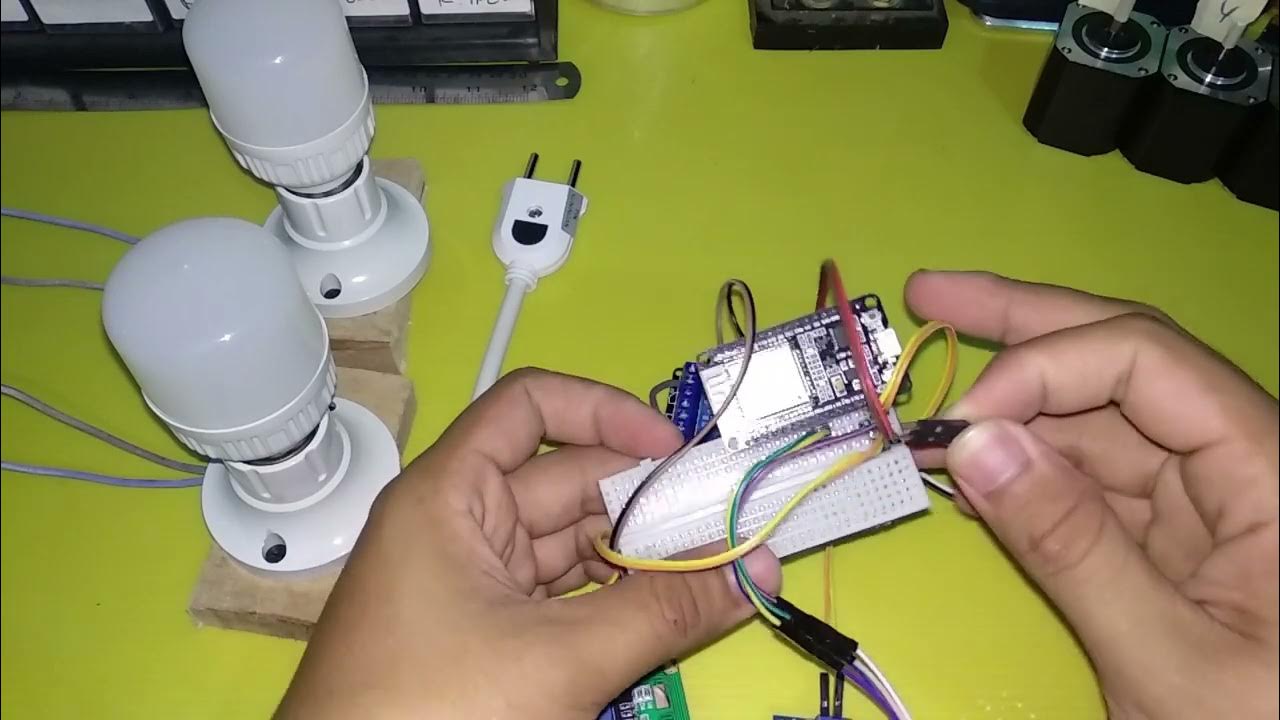 Projek Arduino Menyalakan Lampu Otomatis dengan Sensor Ultrasonik - YouTube