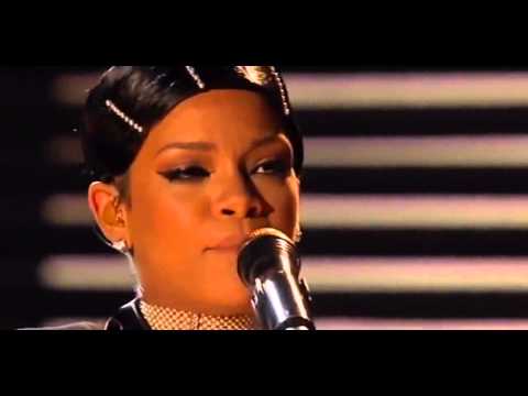 Video: Rihannan Tubit, Eniten Puhutut Kampauksesta American Music Awards -palkinnossa