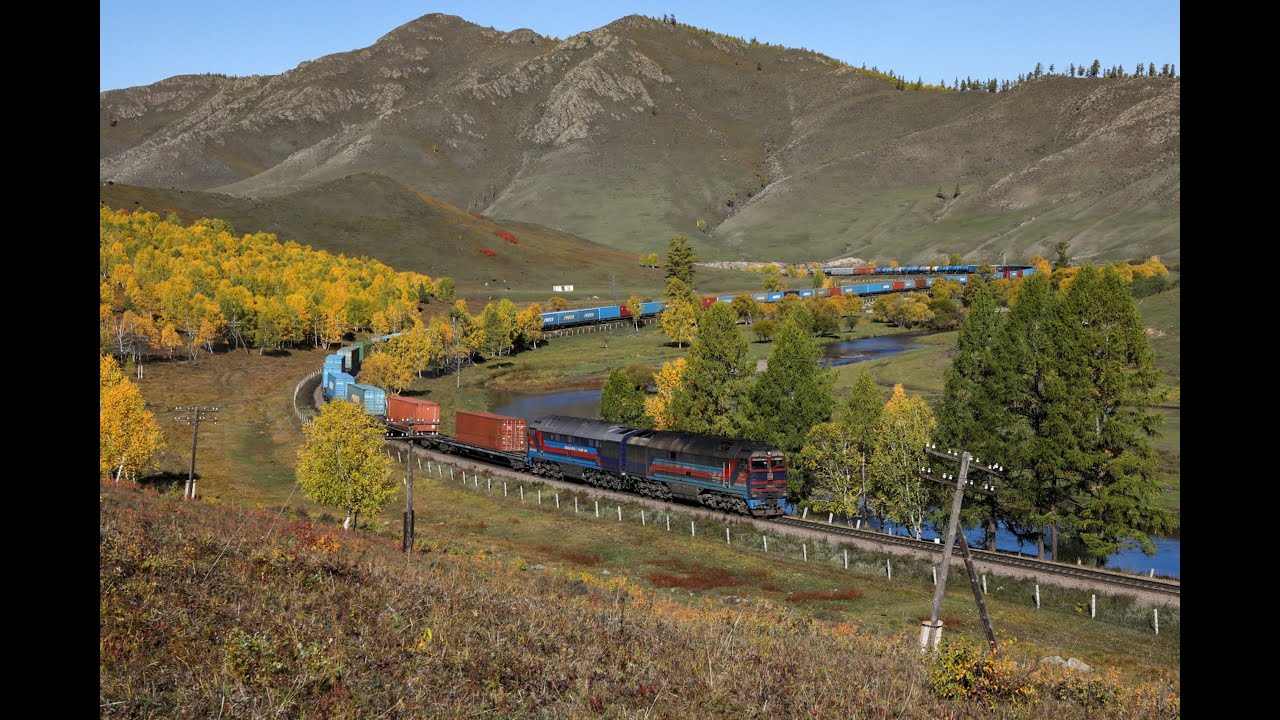 Weite Landschaft und lange Züge in der Mongolei - Dieselklänge mit 2TE116UD, 2TE 116UM und 2TE25KM