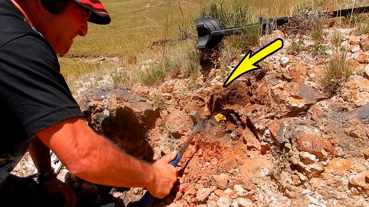 ¿CUANTO ORO HAY DENTRO? ROMPO Sale MUCHO ORO Aquí !!!