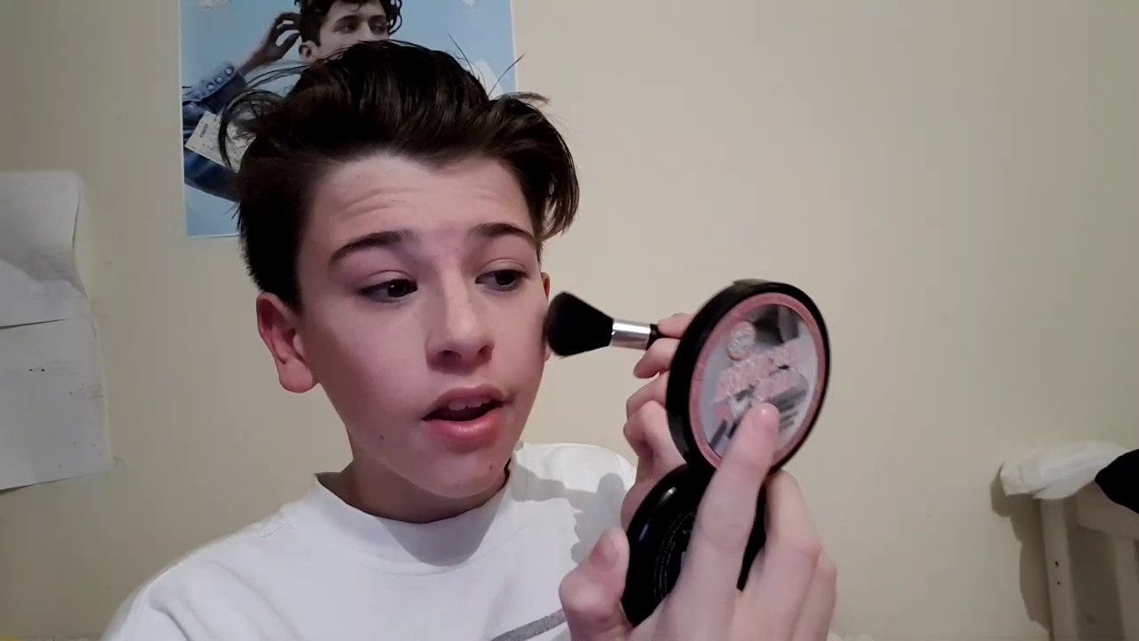 Makeup For Boys - Photos Cantik