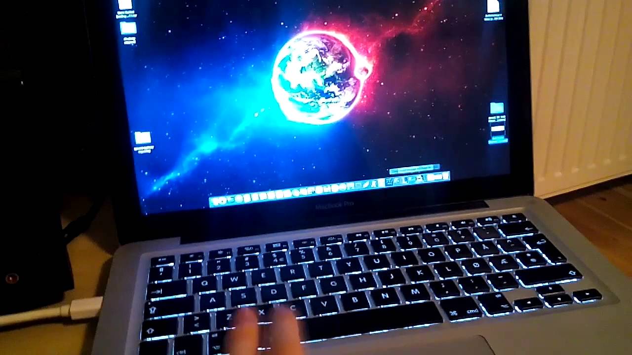 How to connect MacBook Pro to a Display - YouTube