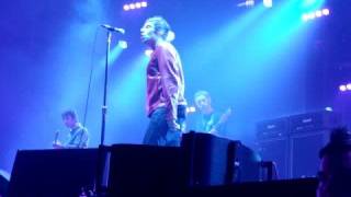 Oasis - Slide Away (1) Live Liverpool Echo Arena 8/10/08 screenshot 2