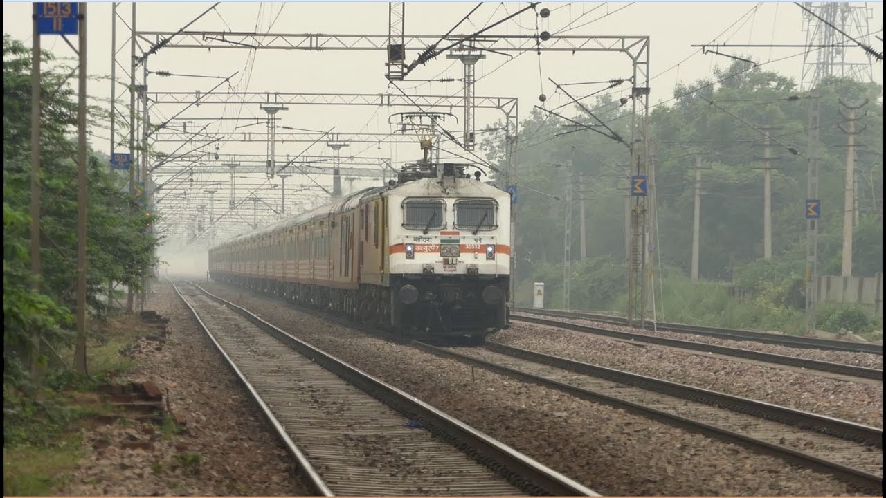Inaugural High Speed Action of Mumbai 'Tejas' Rajdhani Express: Fastest Rajdhani of Indian Railways!