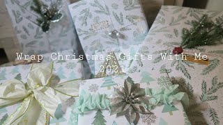 🎄Wrap Christmas Gifts with Me 2021 🎁 Affordable Ideas & Trying Viral TikTok Hack | Simply Rose Lynne