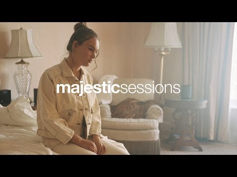 MOLI - Comfortable | Majestic Sessions