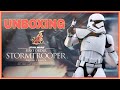 Hot Toys First Order Stormtrooper Squad Leader (UNBOXING)