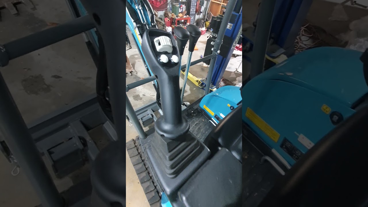 Huski m16u mini excavator walk around YouTube