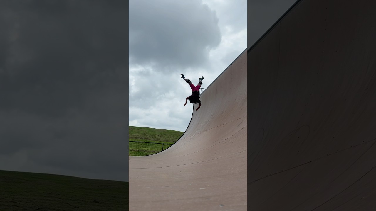 Hopefully the first of many!! Aerial on the vert halfpipe Mt. Trashmore #rollerskating #flip #skate