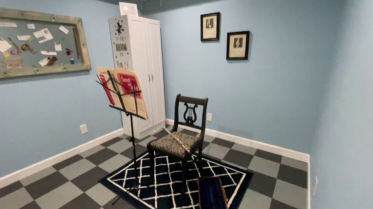 152 E Broadway Street Peculiar, MO 64078