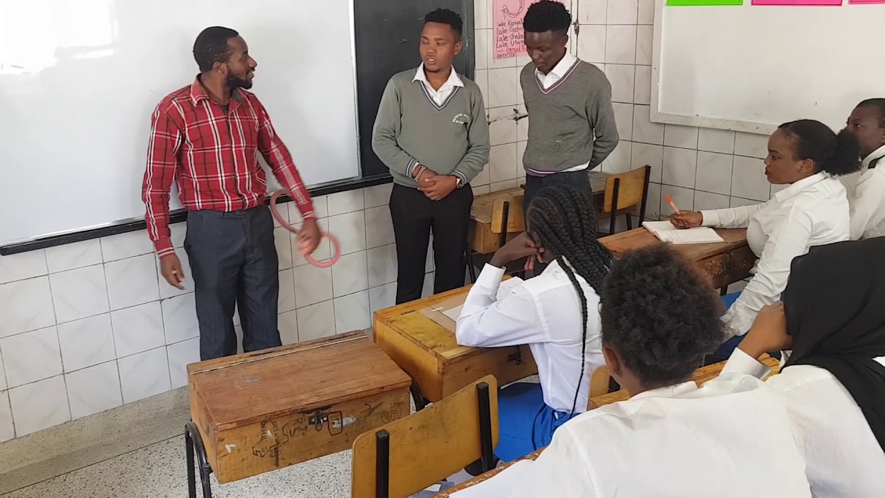 STUDENTS CAUGHT IMMITATING MWALIMU TOM