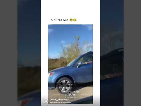 Girl gives her boyfriend bj while driving