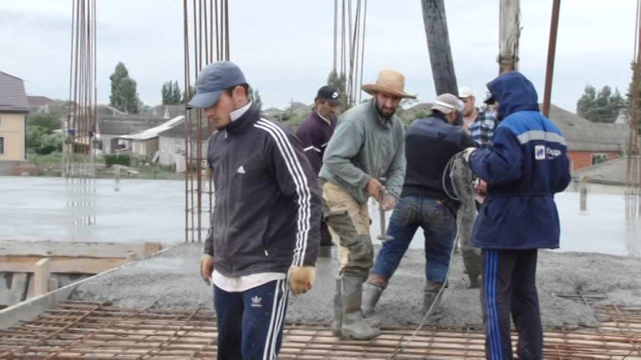 Заливка монолита в мечети с Сивух - YouTube