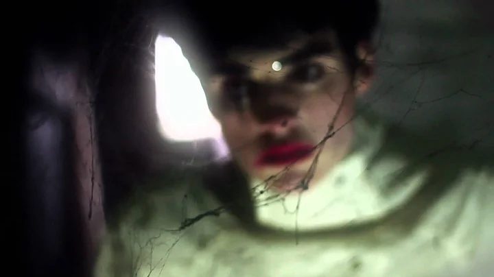 'A wake' :: Alice Halliday Fashion Film