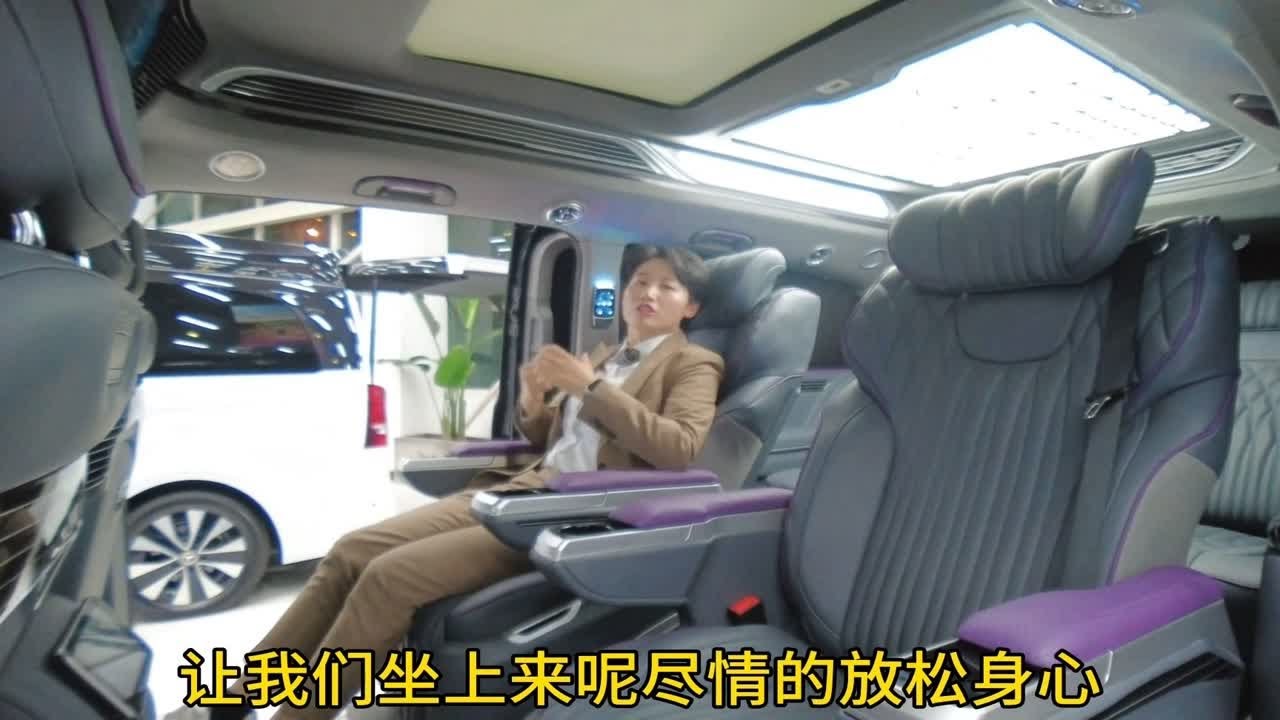 首席鉴车官 奔驰V260L加长高顶7座商务车 儒雅灰内饰低调不失奢华 视频实拍 - YouTube