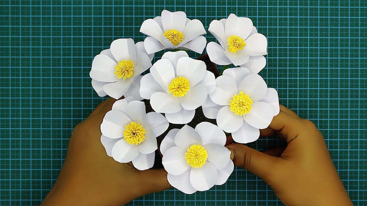 Simple White Paper Flowers - Paper Flower Craft - Home Decor 