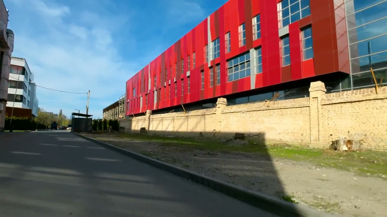 Прогулка от стадиона по улице Химической к площади Возрождения