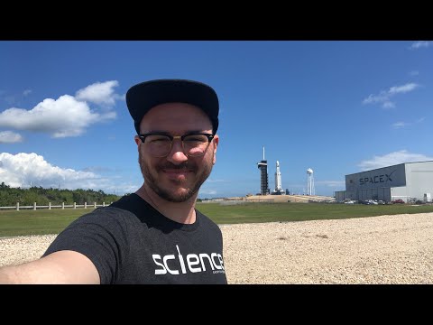 Live next to Falcon Heavy